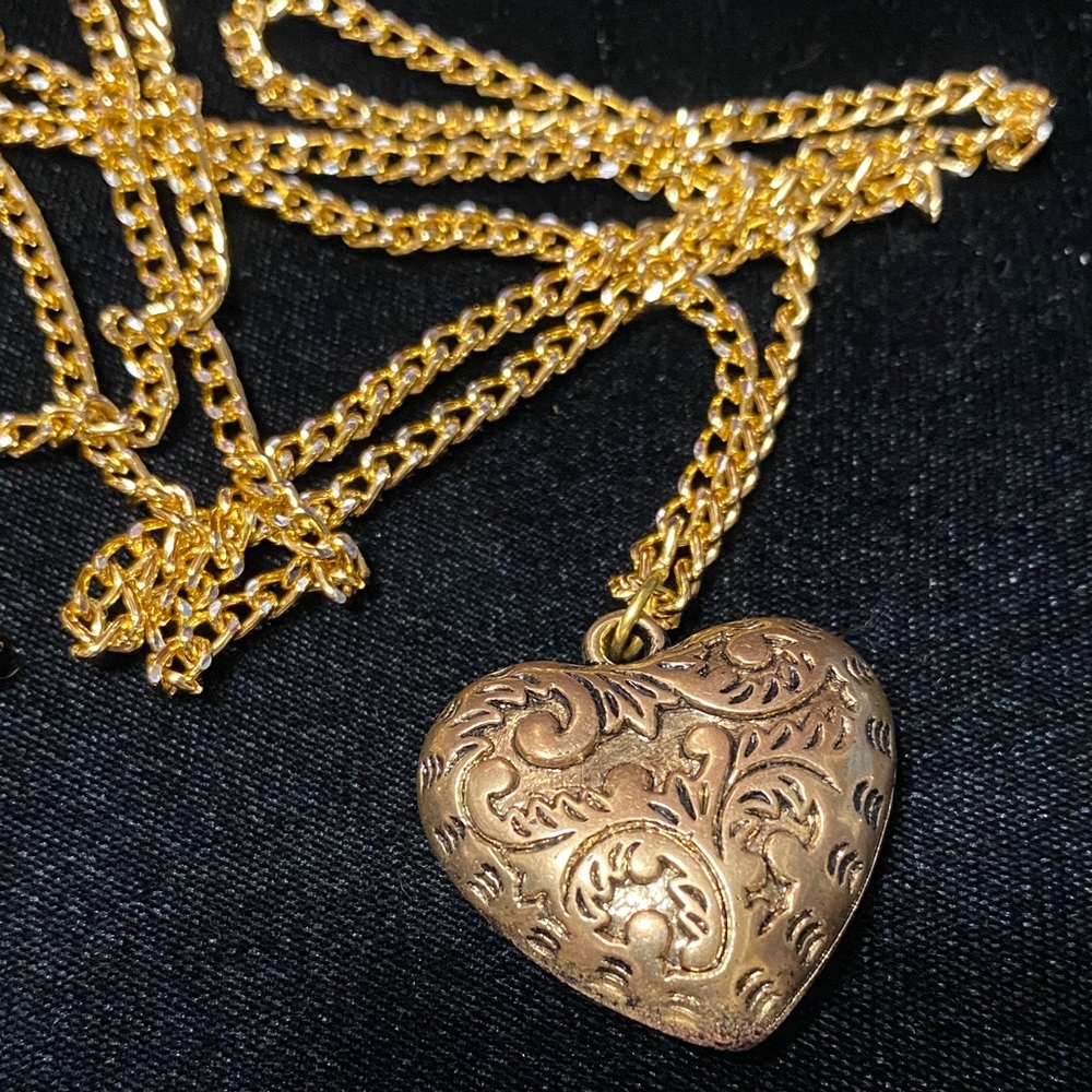 Gold vintage Heart Pendant 44” chain Necklace